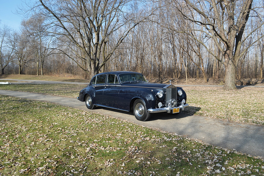 1962 Rolls-Royce Silver Cloud LWB with division