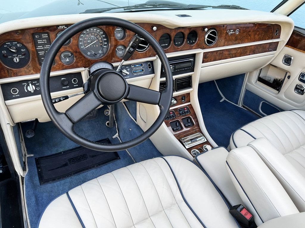 1986 Rolls-Royce Corniche II convertible