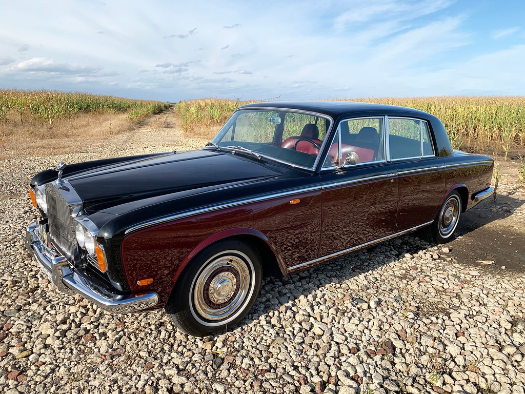 1969 Rolls-Royce Silver Shadow - standard saloon