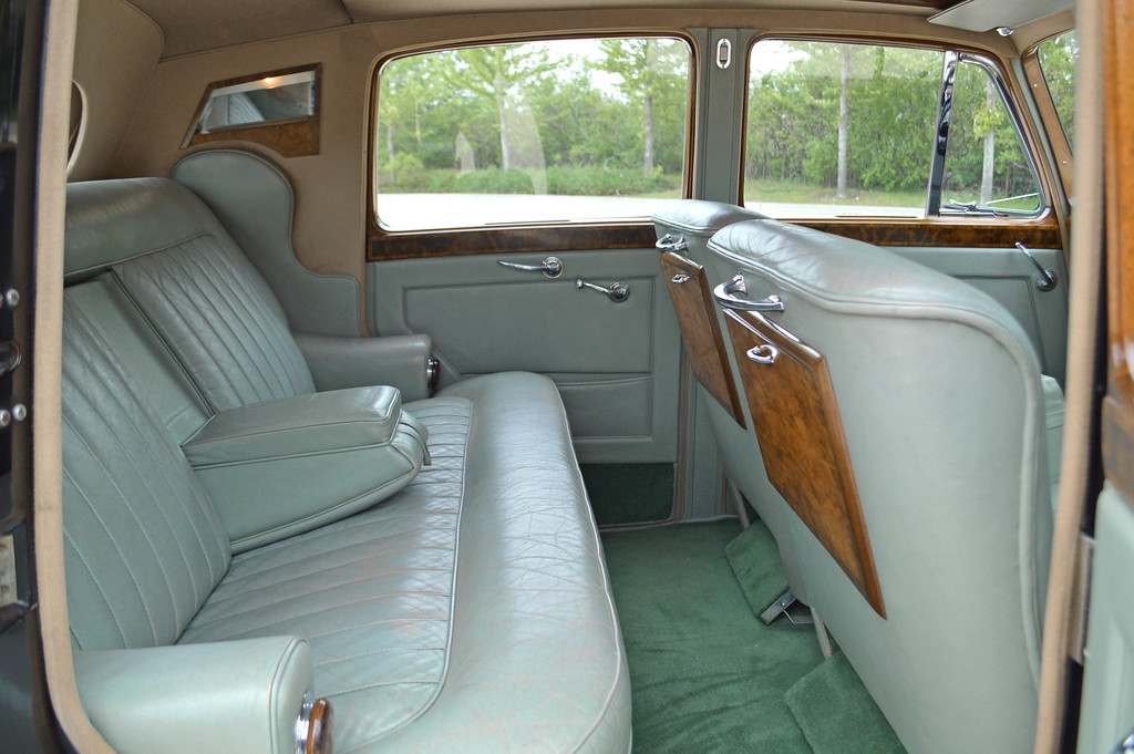 1954 Rolls-Royce Silver Dawn