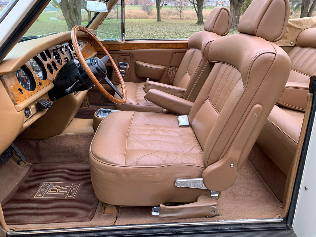 1971 Rolls-Royce Corniche - convertible by HJ Mulliner Park-Ward