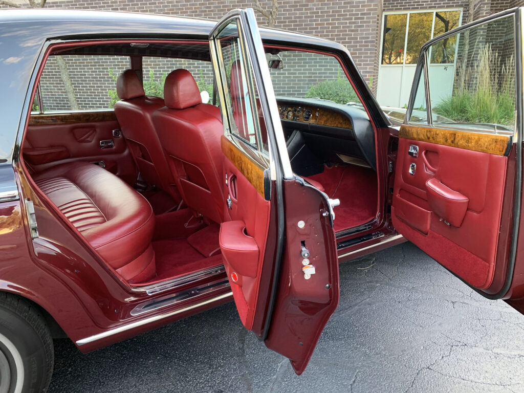 1969 Rolls-Royce Silver Shadow - standard saloon