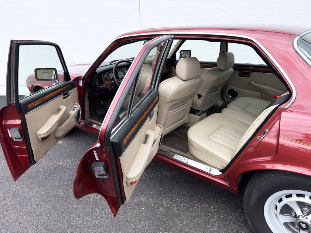 Jaguar Vanden Plas