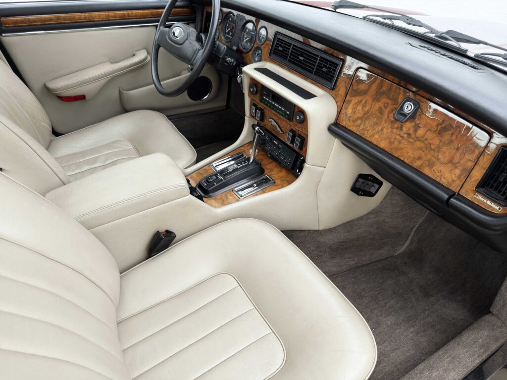 Jaguar Vanden Plas