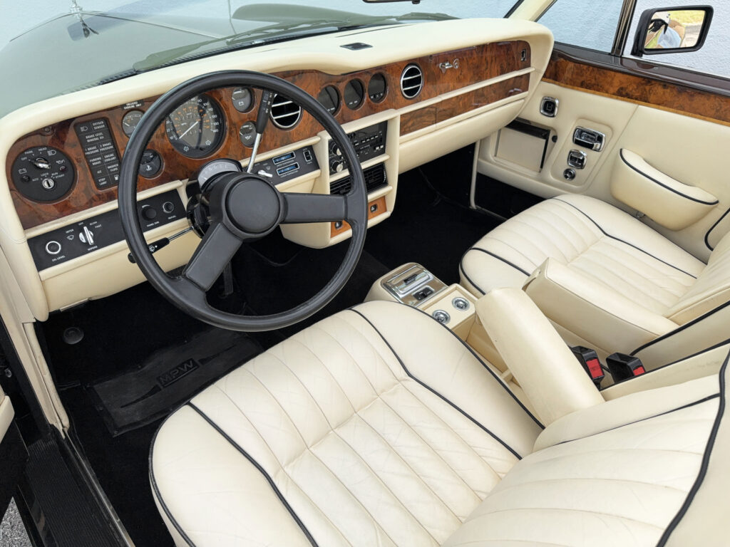 1985 Rolls-Royce Corniche convertible
